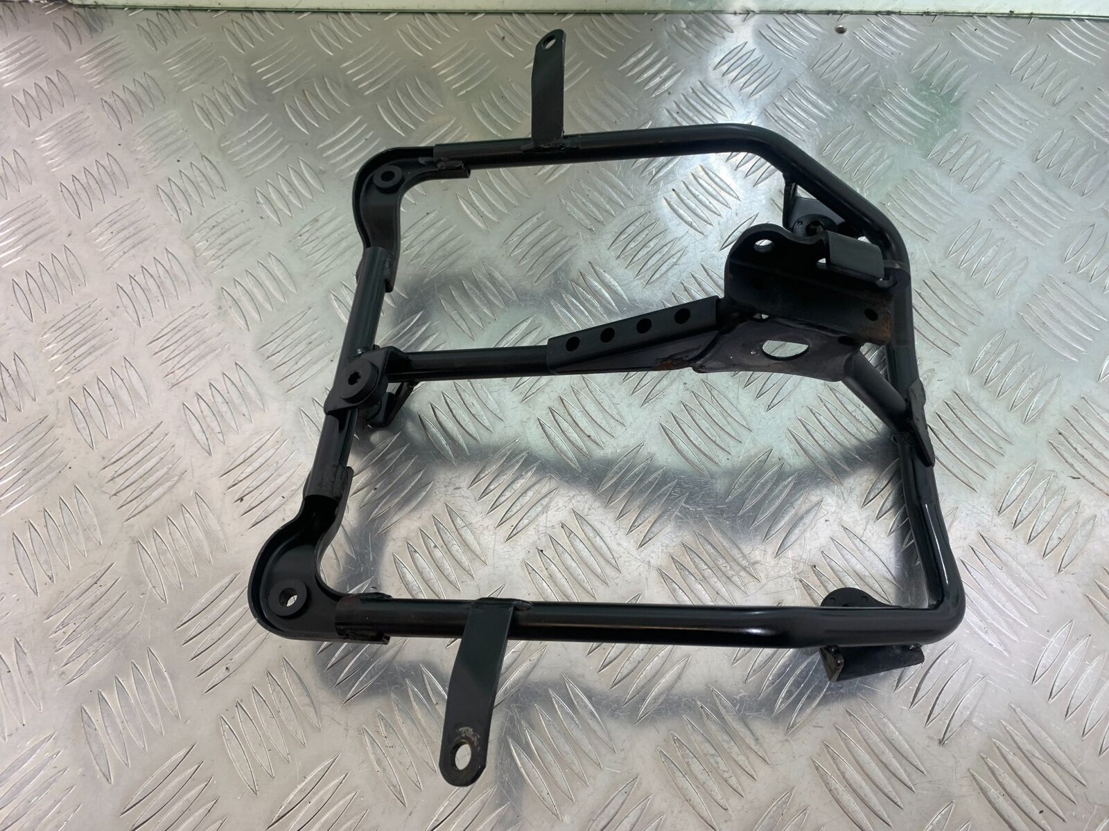 SUZUKI DL 650 V-STROM FAIRING BRACKET YEAR 2016 (STOCK 996)