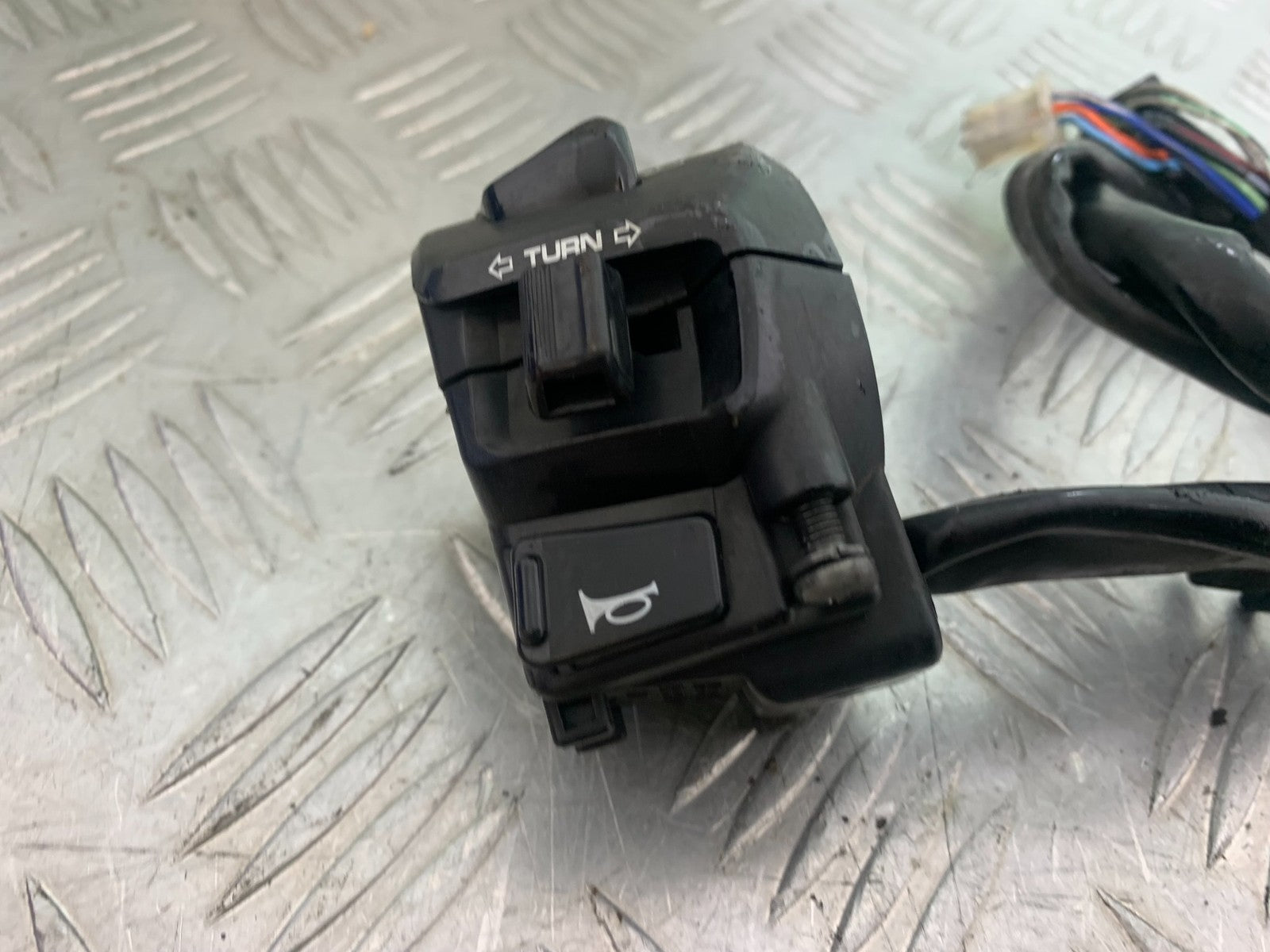 HONDA NT 700 V DEAUVILLE LEFT SWITCH GEAR   YEAR 2006-2011 (CMB1211)