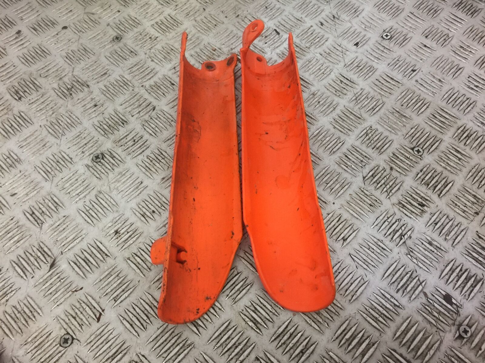 KTM450 KTM 450 EXC FORK GUARDS   YEAR 2004 (STOCK 520)