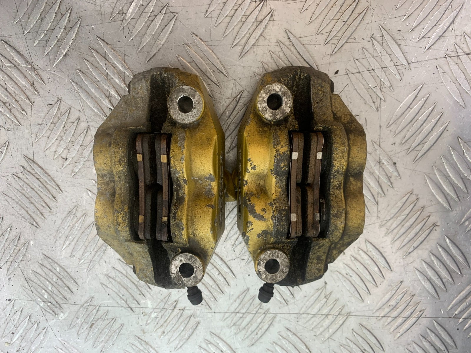 SUZUKI GSXR750 GSXR 750 K4 K5 FRONT BRAKE CALIPERS  2004-2005 (CMB1319)