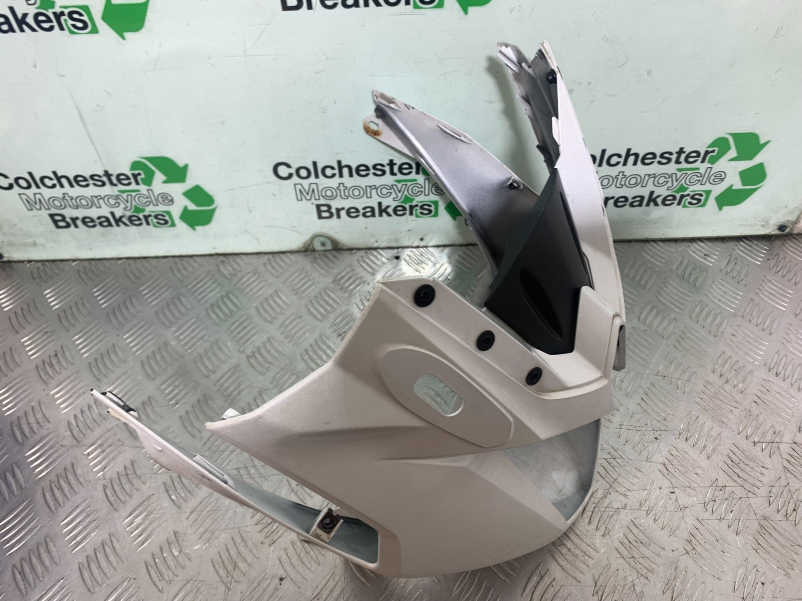 YAMAHA XJ6 XJ6-S TOP FAIRING YEAR 2009-2015  (CMB1212)