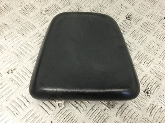 SUZUKI AN 250 BURGMAN BACKREST PAD  YEAR 1999  (STOCK 881)