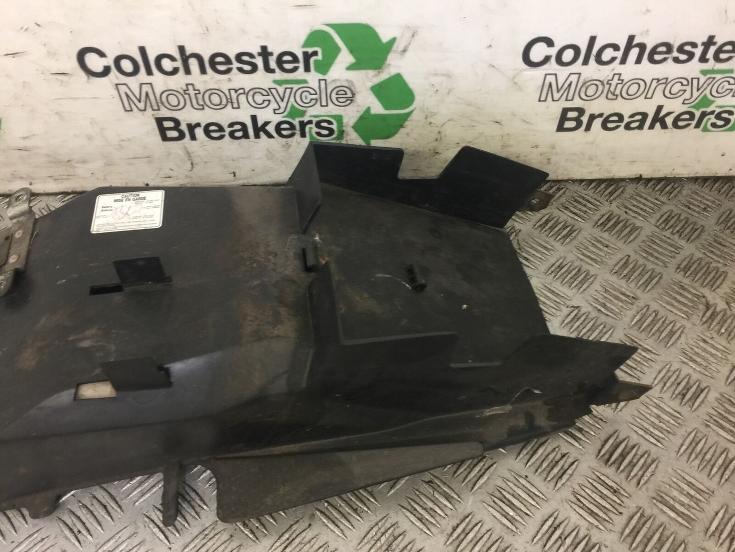 SUZUKI GSF1200  GSF 1200 BANDIT REAR MUDGAURD 1997 (STOCK 596)