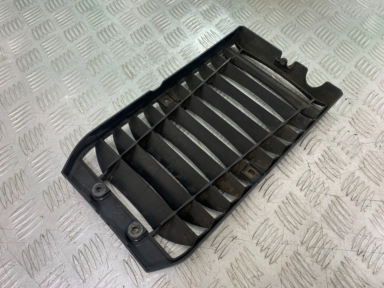 YAMAHA XVS 1300 MIDNIGHT STAR RADIATOR GRILL  YEAR 2007-16 (CMB1200)