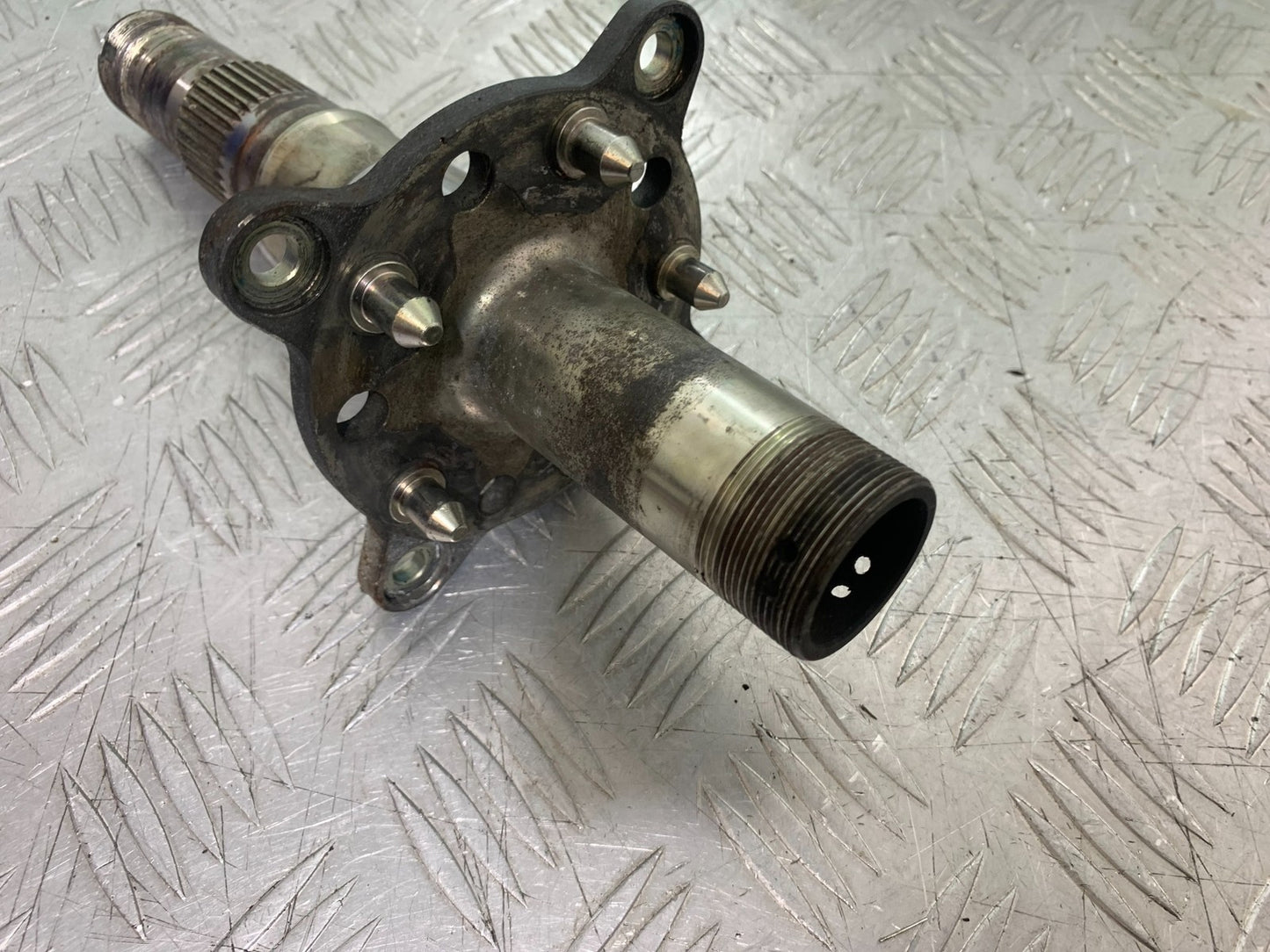 TRIUMPH 1050 SPRINT GT REAR WHEEL SPINDLE  YEAR 2010-2016 (CMB1250)