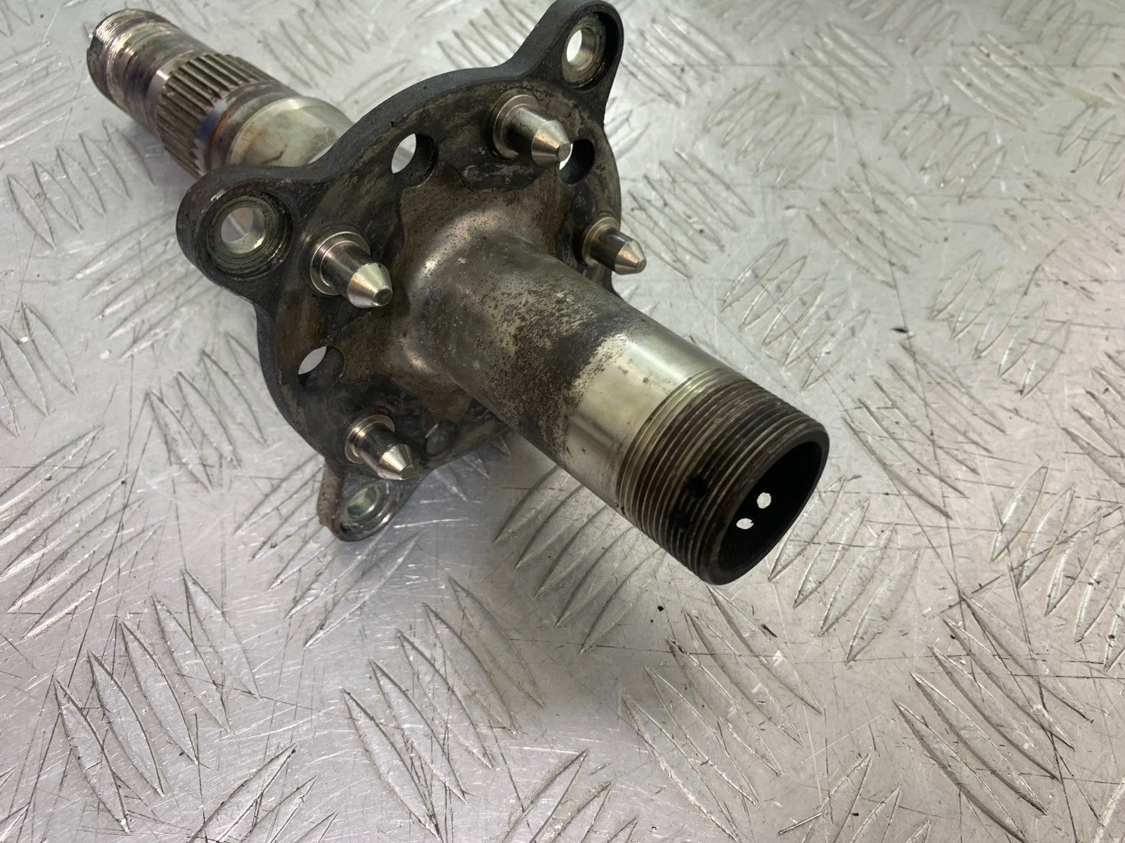 TRIUMPH 1050 SPRINT GT REAR WHEEL SPINDLE  YEAR 2010-2016 (CMB1250)