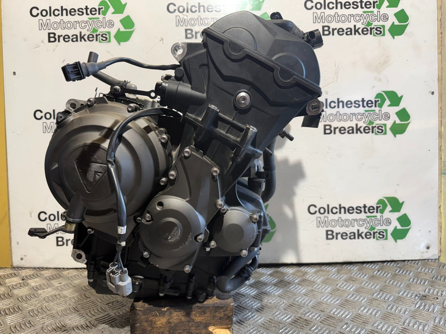 TRIUMPH TRIDENT 660 ENGINE YEAR 2021-2024 (CMB1295) - ONLY 2,700 MILES!