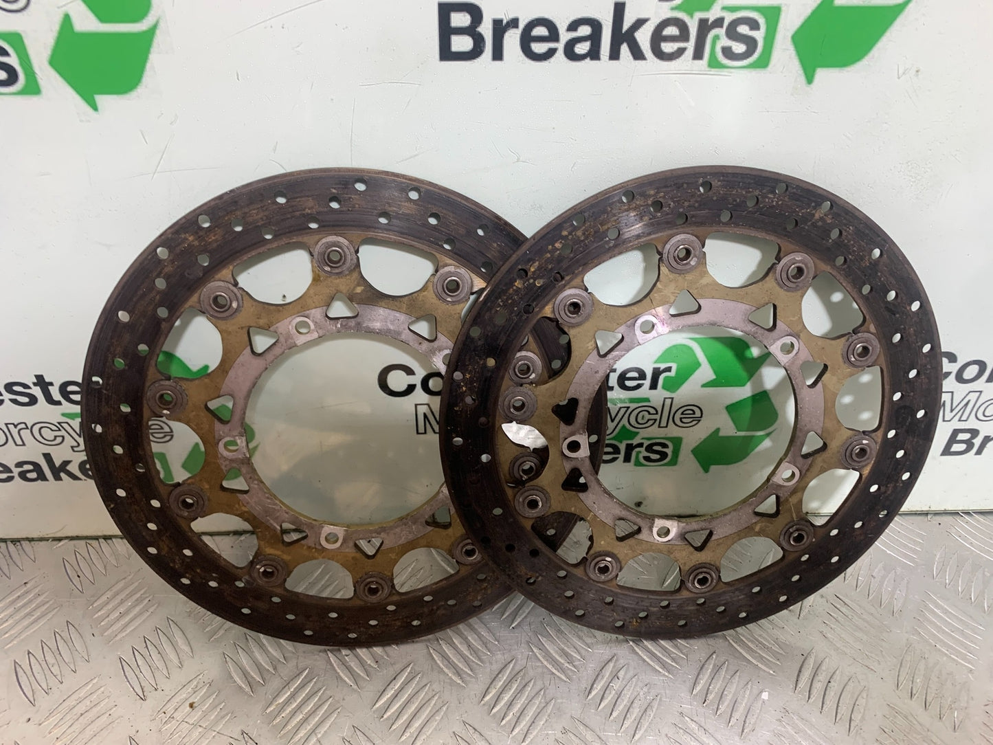 YAMAHA YZF R1 FRONT BRAKE DISCS   YEAR 2004-2006 (CMB1155)