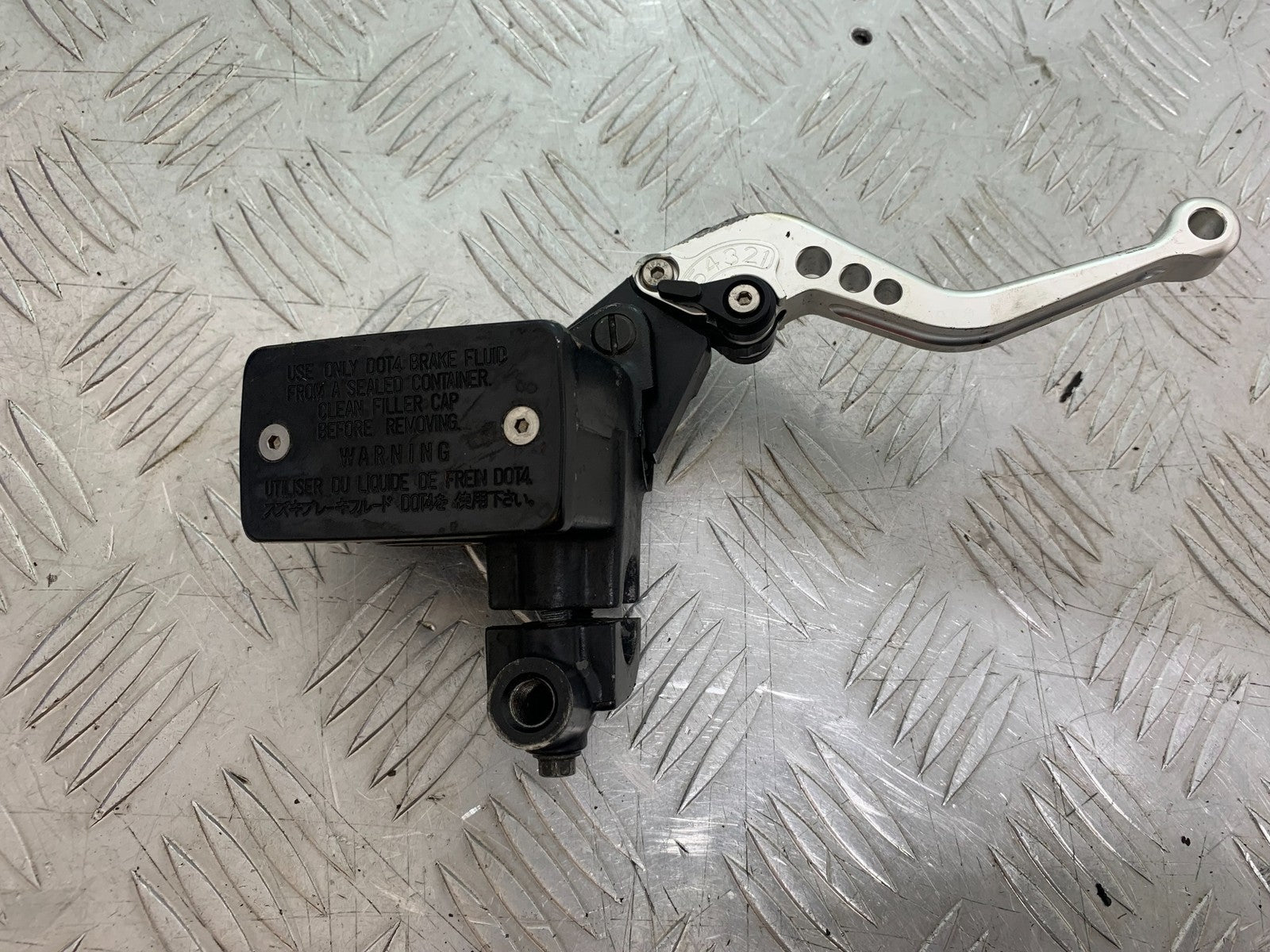SUZUKI GSF1200 GSF 1200 BANDIT FRONT MASTER CYLINDER   YEAR 2001-2004 (CMB1188)