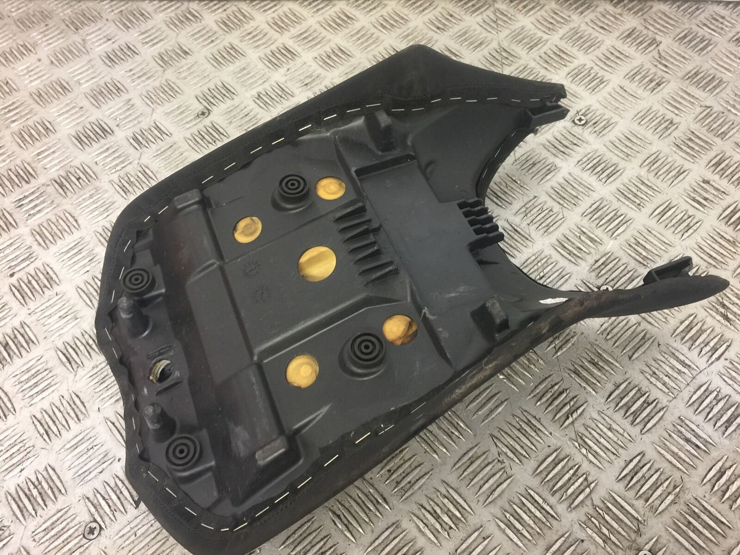 YAMAHA MT 125 MT125 FRONT SEAT YEAR 2014-2019  (STOCK 593)