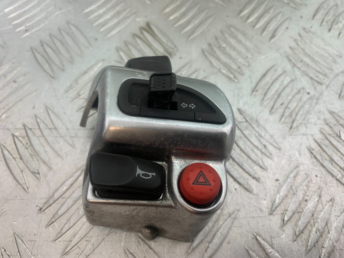 PIAGGIO MP3 250 ie LEFT SWITCH GEAR  YEAR 2007 (CMB1307)