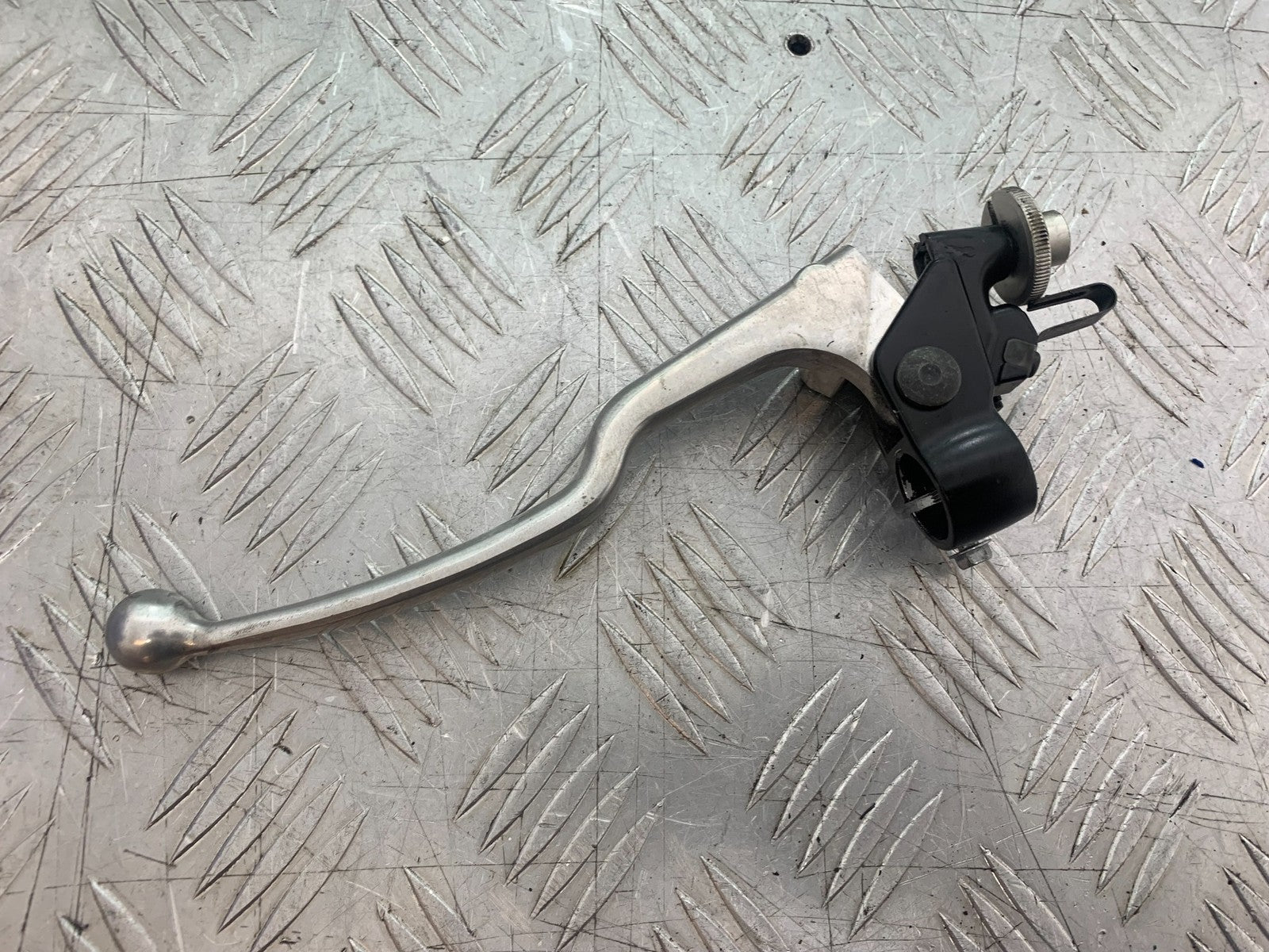 YAMAHA XJ6 XJ6-S CLUTCH LEVER AND BRACKET YEAR 2009-2015  (CMB1212)