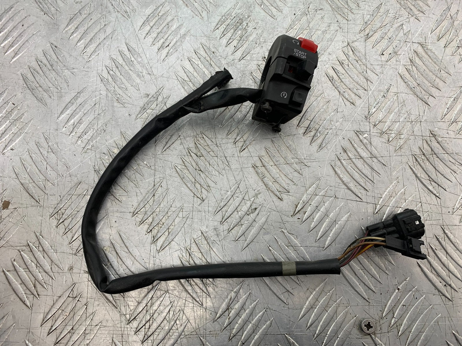 KAWASAKI ZX10R ZX10 R RIGHT SWITCH GEAR  2008-2010 (CMB1301)