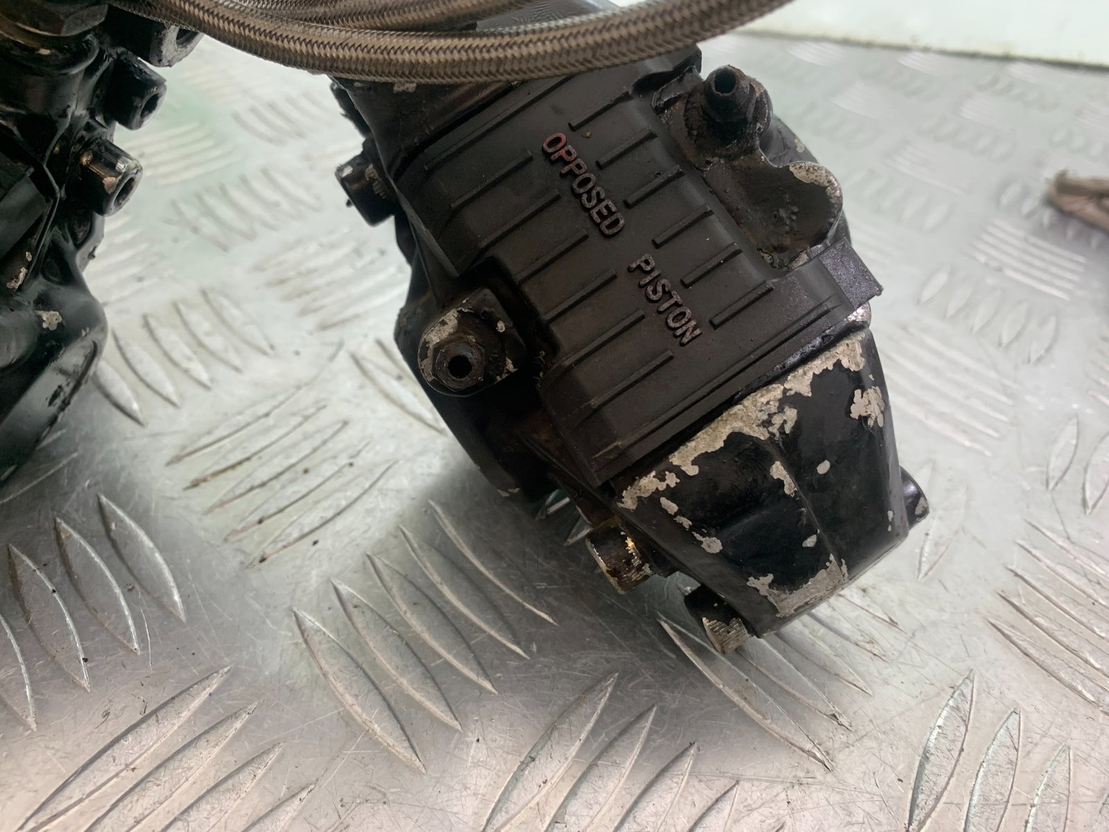 SUZUKI GSX1100 GSX 1100 EFE FRONT CALIPERS   YEAR 1985-1986 (CMB1110)
