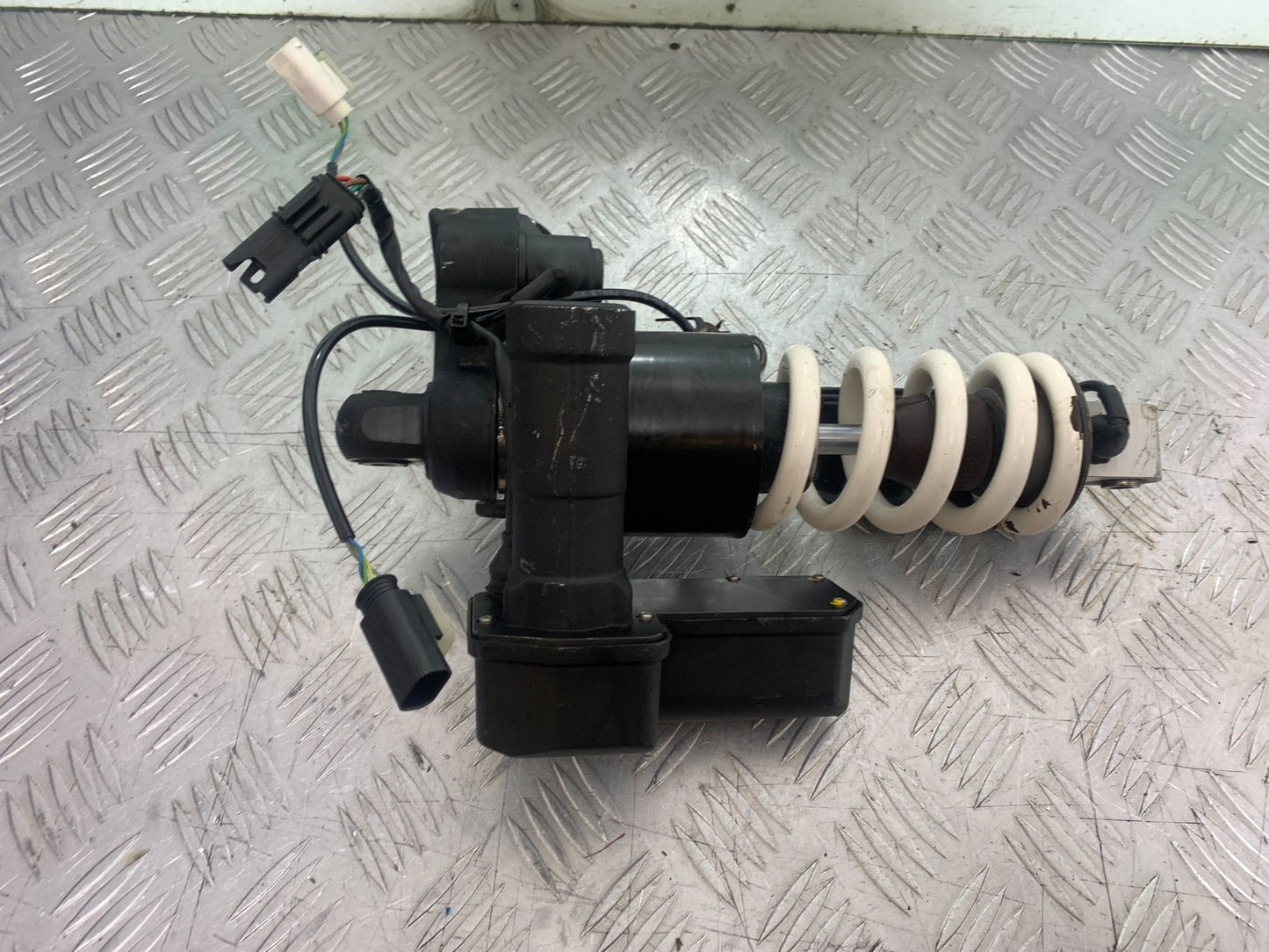 BMW K1300 S K 1300 S REAR SHOCK   YEAR 2009-16 (CMB1216)