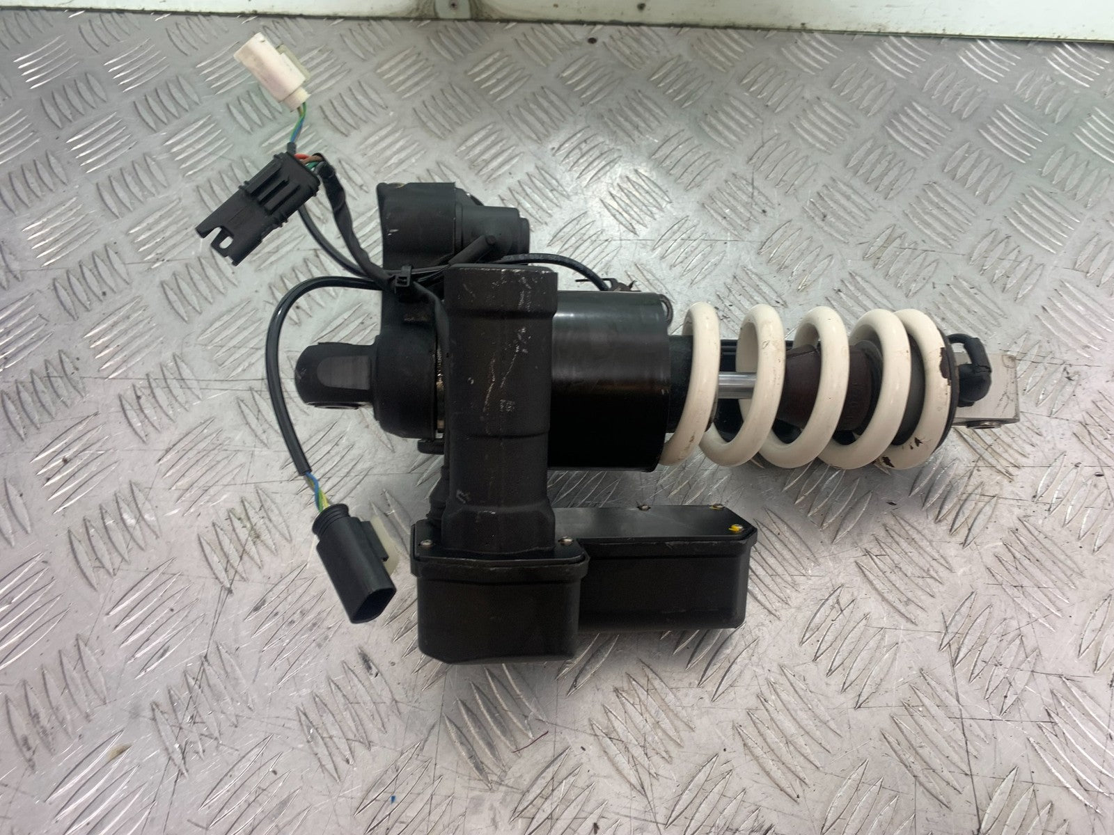 BMW K1300 S K 1300 S REAR SHOCK   YEAR 2009-16 (CMB1216)