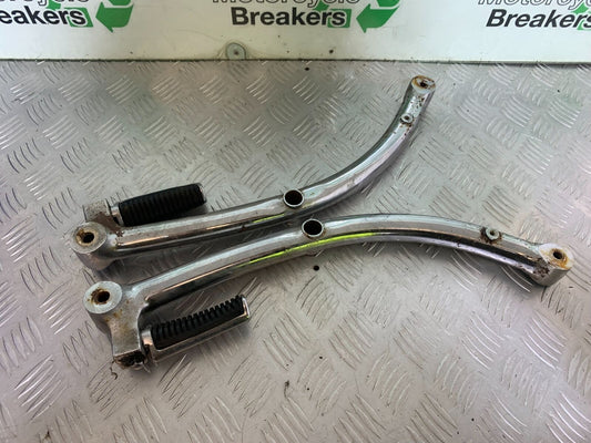 SUZUKI VS1400 VS 1400 INTRUDER REAR FOOTPEGS AND RAILS   YEAR 1988 (CMB1077)