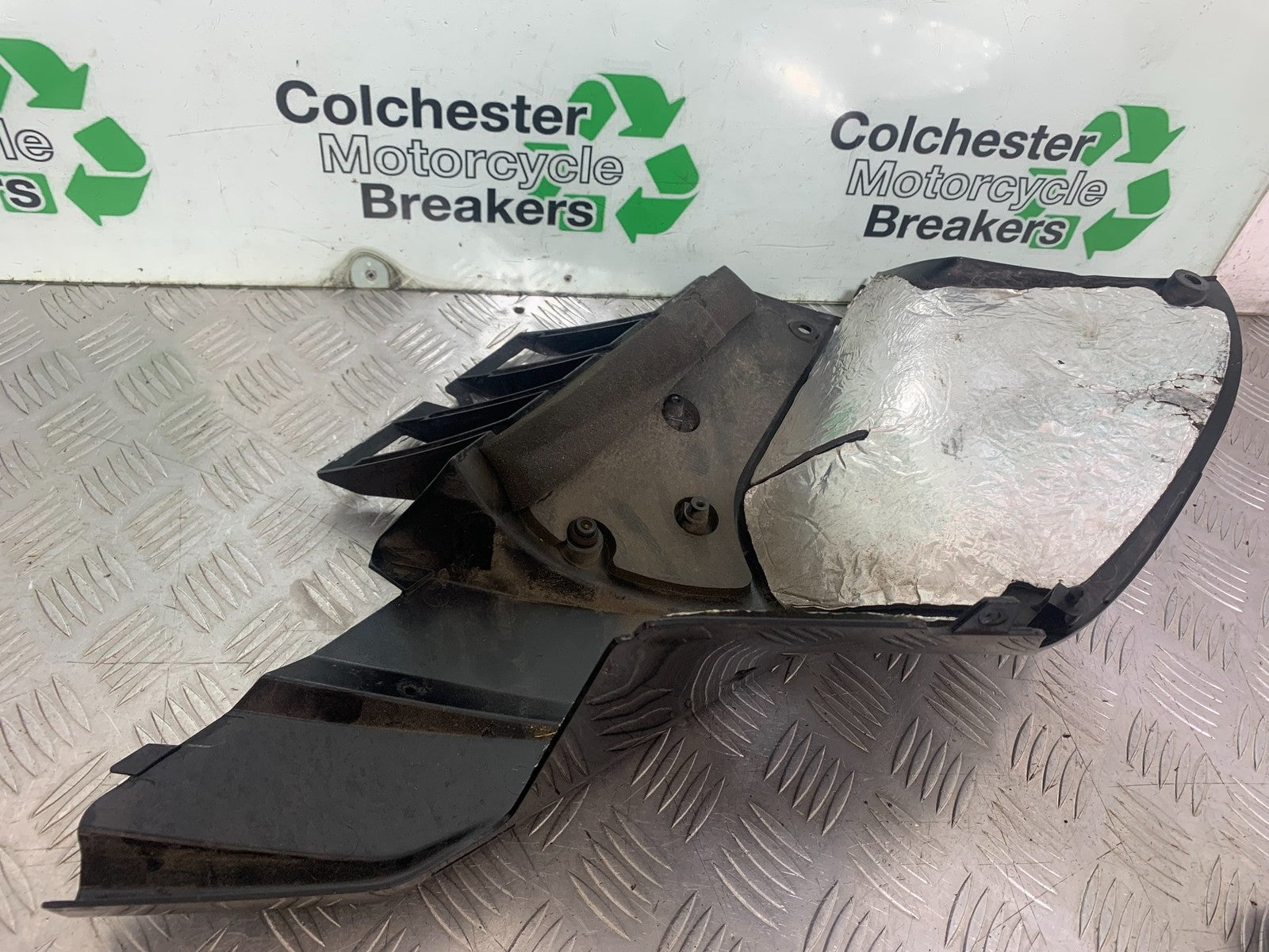 KAWASAKI GTR1400 GTR 1400 LEFT MIDDLE FAIRING PANEL  YEAR 2007-2009 (CMB1174)