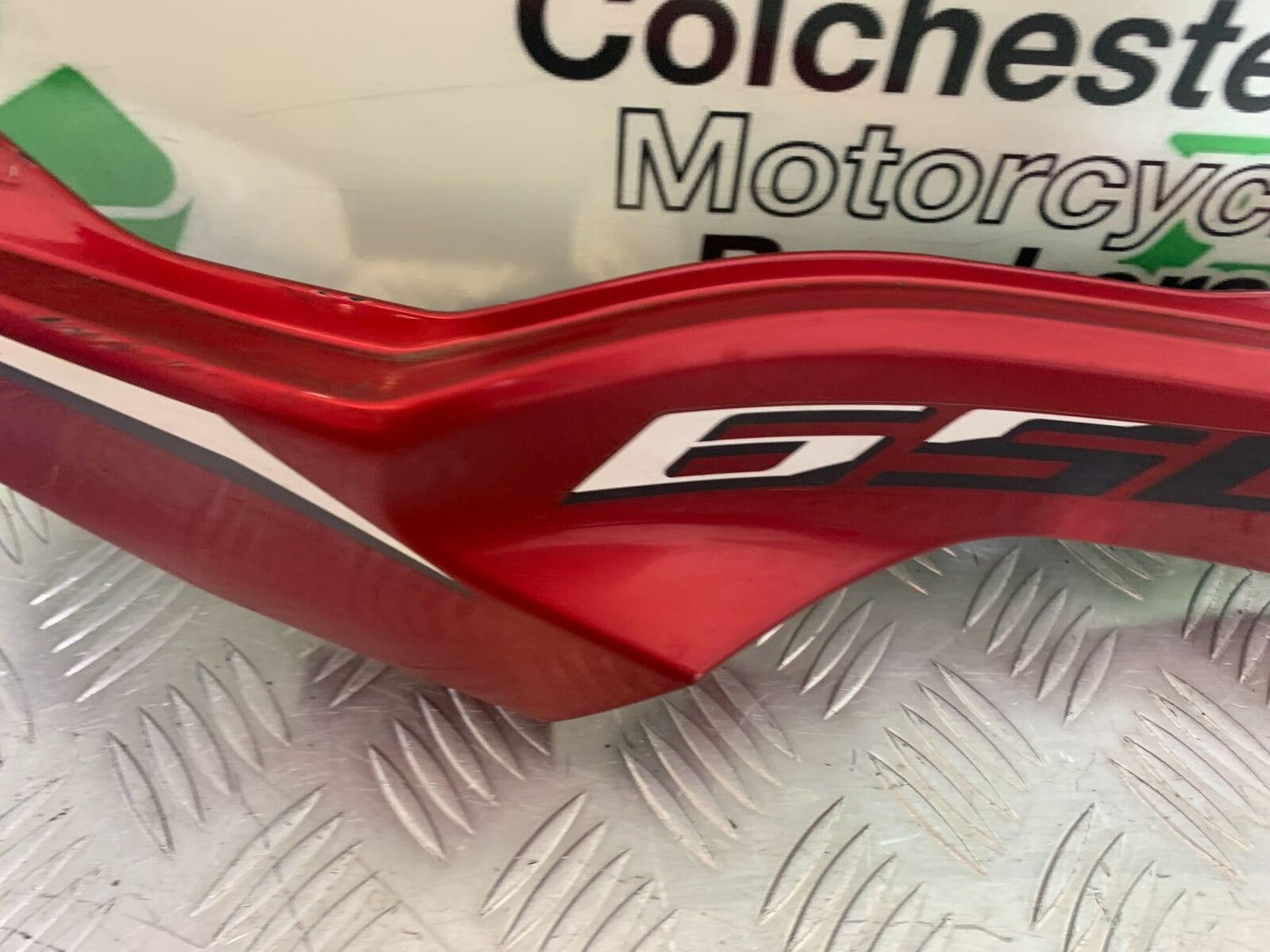 HONDA CBR650 F CBR 650F RIGHT SEAT PANEL   YEAR 2014-17  (CMB1130)