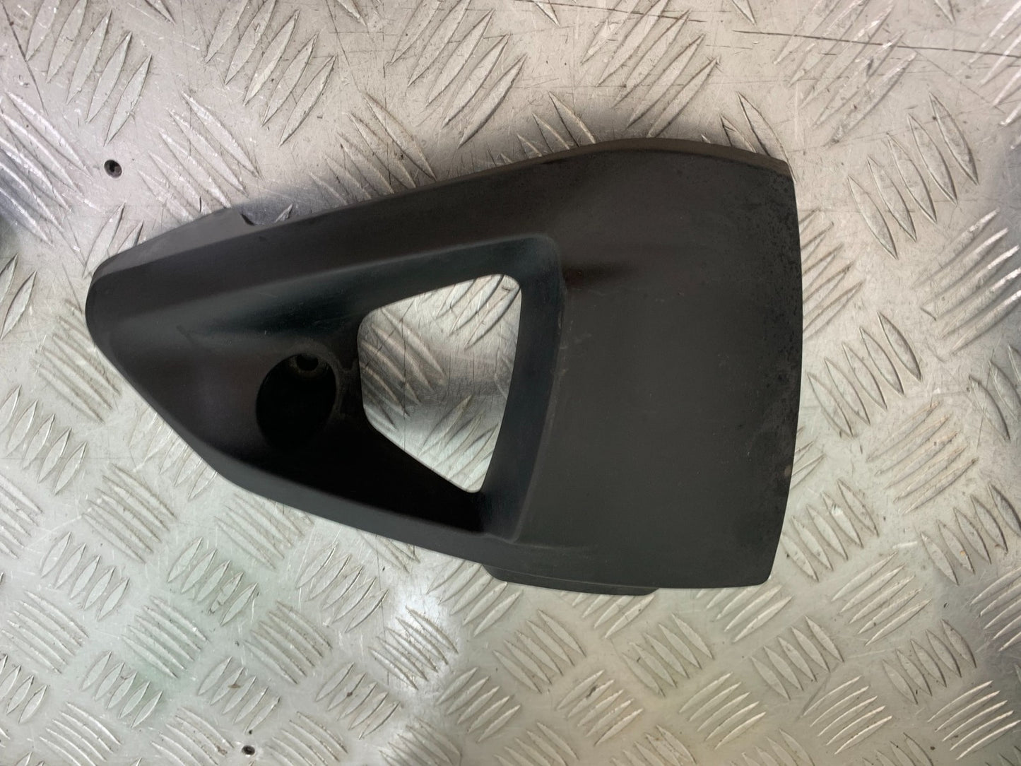 SUZUKI DL1000 V-STROM INFILL PANEL  YEAR 2014-2019 (CMB1325)