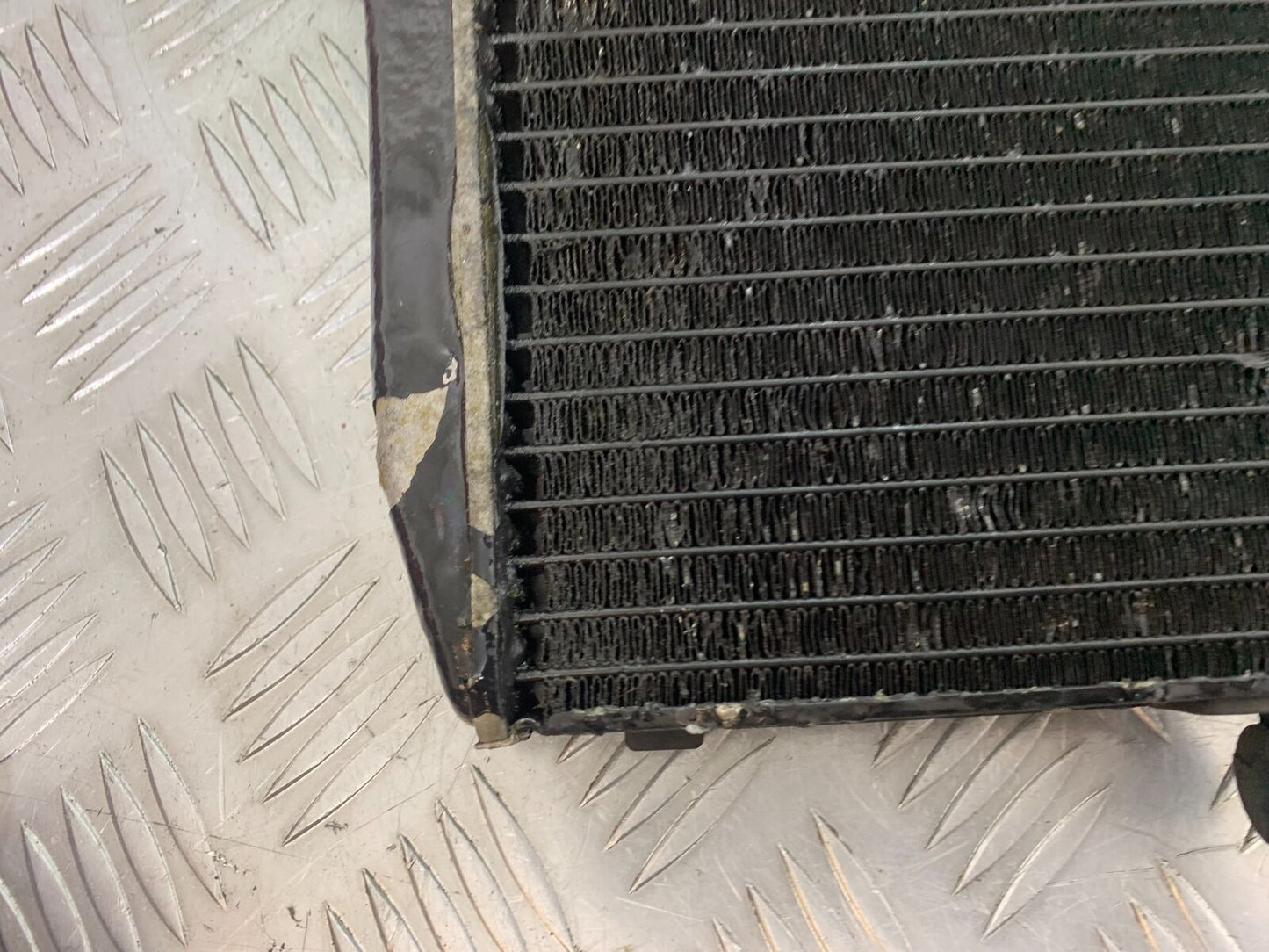 HONDA CBR1100 BLACKBIRD RADIATOR  YEAR 1999-2005 (CMB1103)