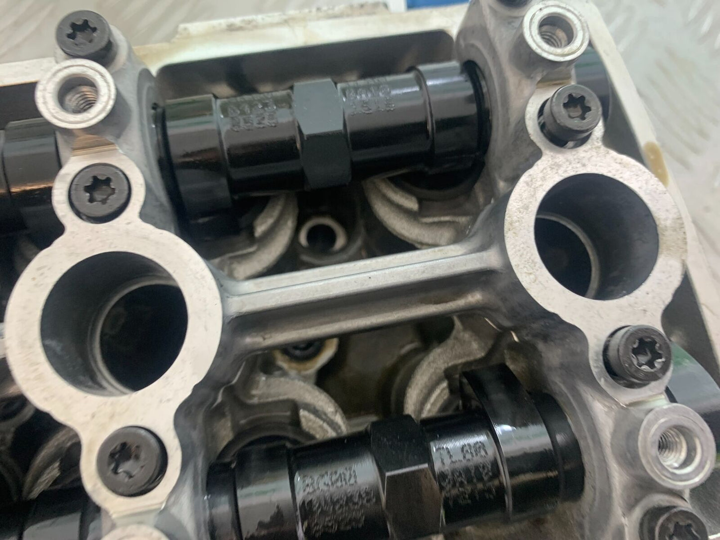 MV AGUSTA TURISMO VELOCE 800 CYLINDER HEAD AND CAMS  YEAR 2014-17 (CMB1051)