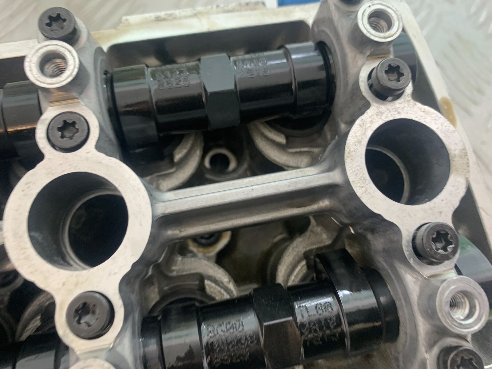 MV AGUSTA TURISMO VELOCE 800 CYLINDER HEAD AND CAMS  YEAR 2014-17 (CMB1051)