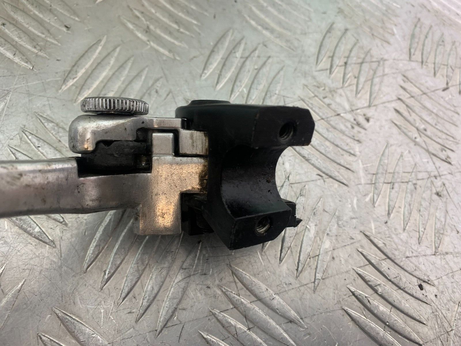 KAWASAKI 650 VERSYS CLUTCH LEVER AND BRACKET YEAR 2015-2018 (CMB1288)
