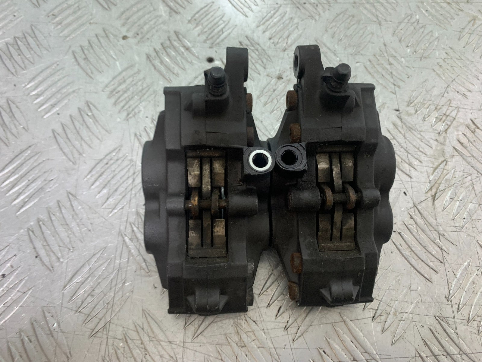 TRIUMPH 1050 SPRINT GT FRONT BRAKE CALIPERS  YEAR 2010-2016 (CMB1250)
