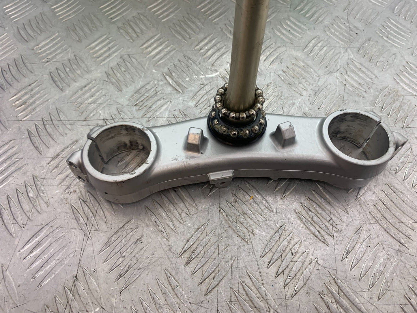 HONDA CBR1000 rr FIREBLADE BOTTOM YOKE  YEAR 2006 (CMB1220)