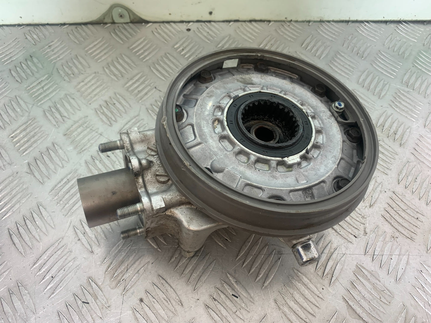 HONDA VTX1300 S-6 REAR DIFF   YEAR 2004-09 (CMB1159)