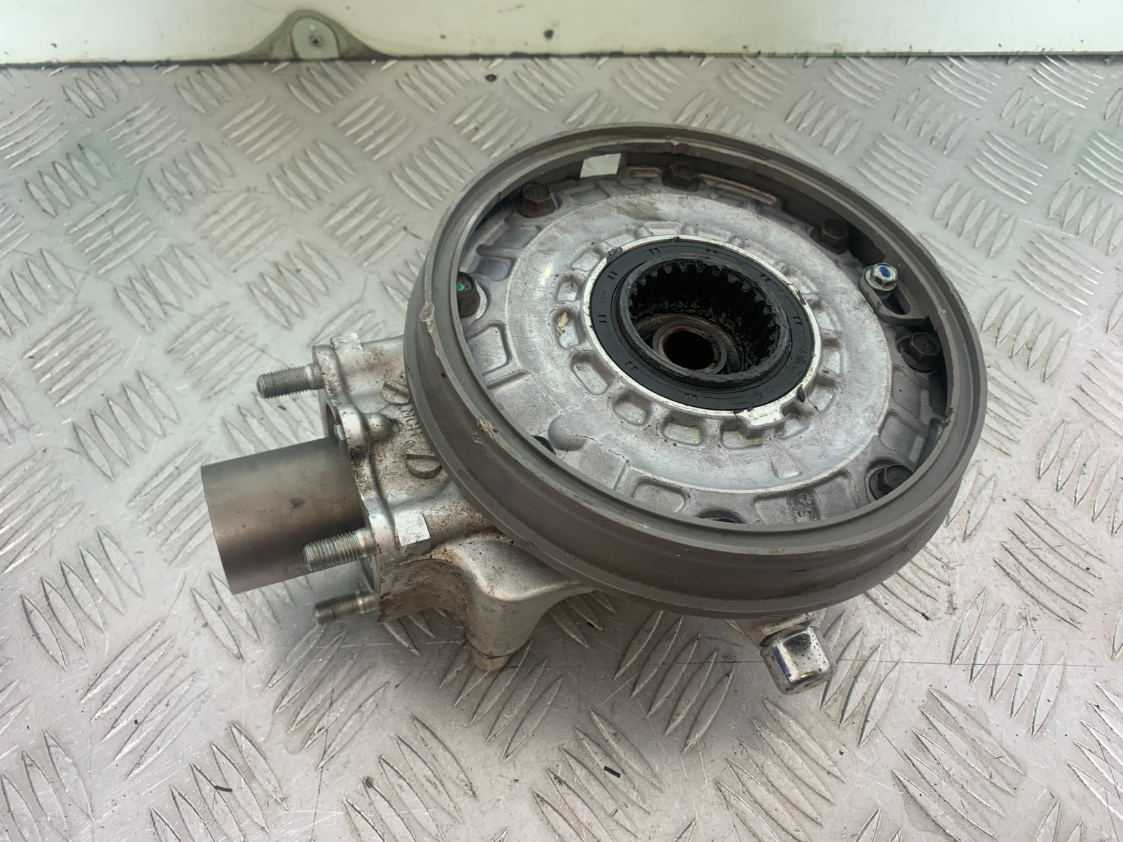 HONDA VTX1300 S-6 REAR DIFF   YEAR 2004-09 (CMB1159)