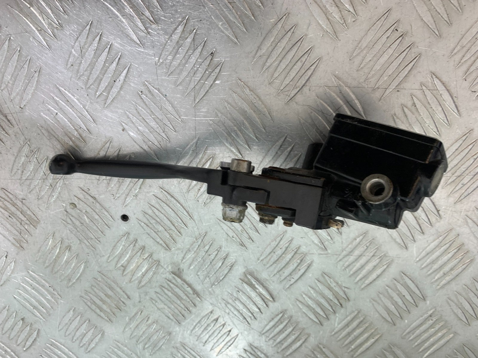 KAWASAKI ZZR1100 D FRONT BRAKE MASTER CYLINDER  YEAR 1993-2001 (CMB1189)