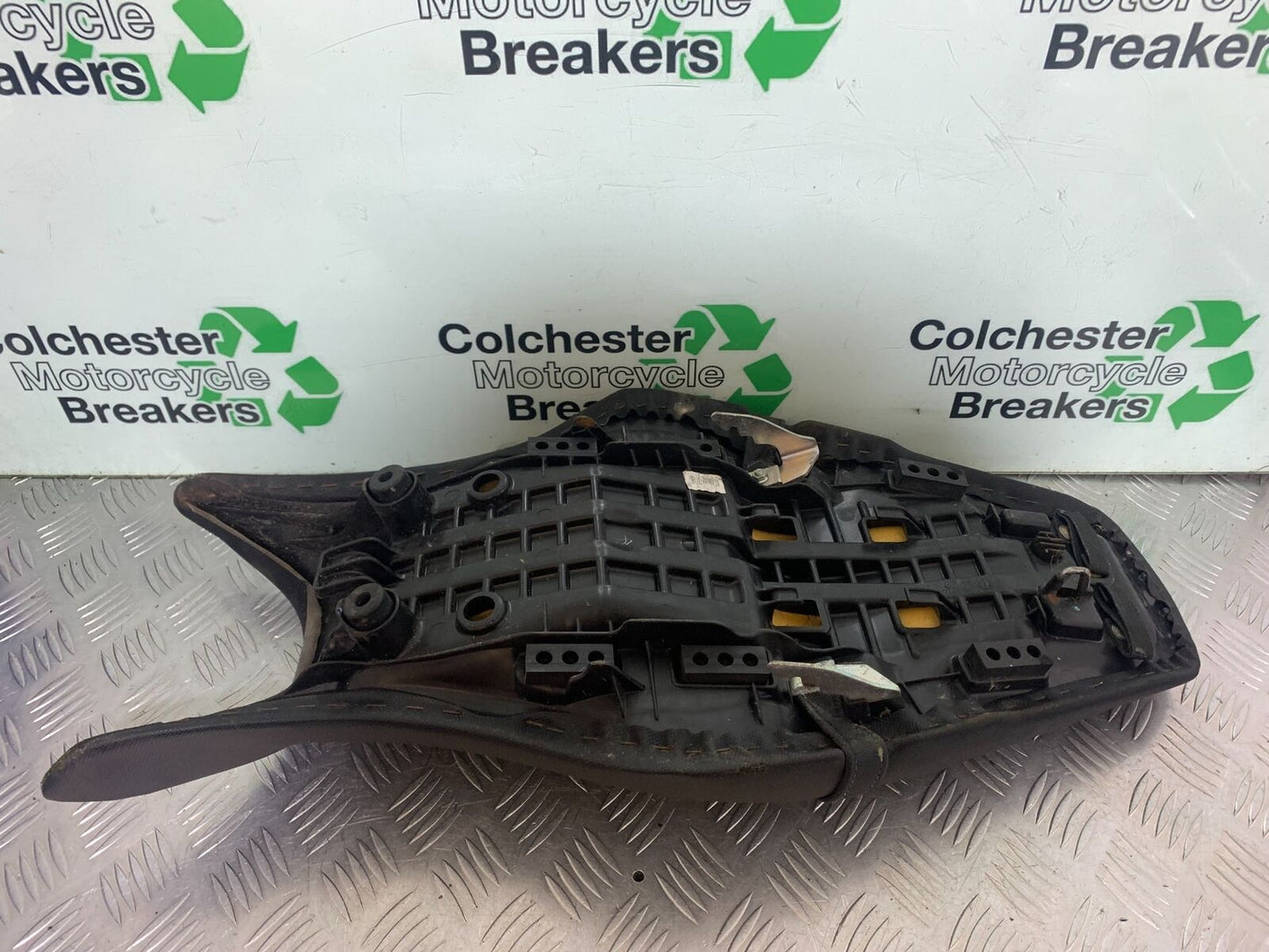 HONDA CBR650 F CBR 650F SEAT   YEAR 2014-17  (CMB1130)