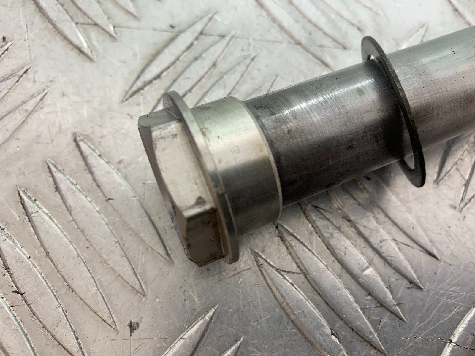 DUCATI 1299 PANIGALE FRONT WHEEL SPINDLE  YEAR 2016 (CMB 1187)