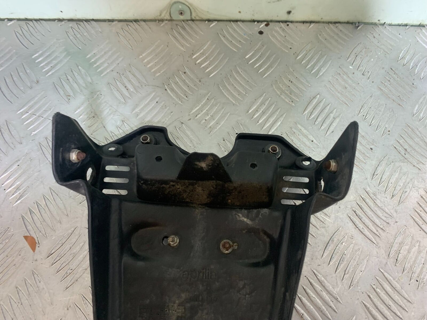 APRILIA RS50 RS 50 REAR MUDGUARD   YEAR 1996-1998 (CMB1132)