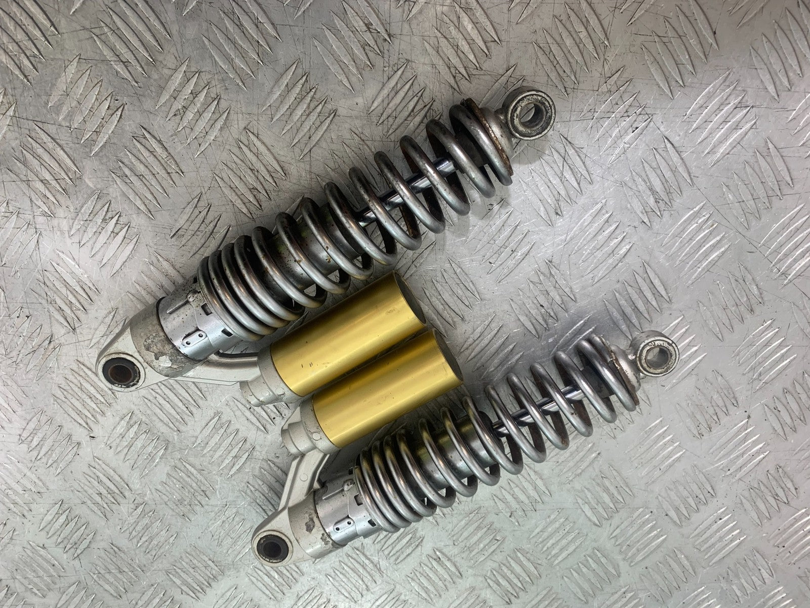SUZUKI GSX750 INAZUMA REAR SHOCKS YEAR 1998-2003 (CMB1308)