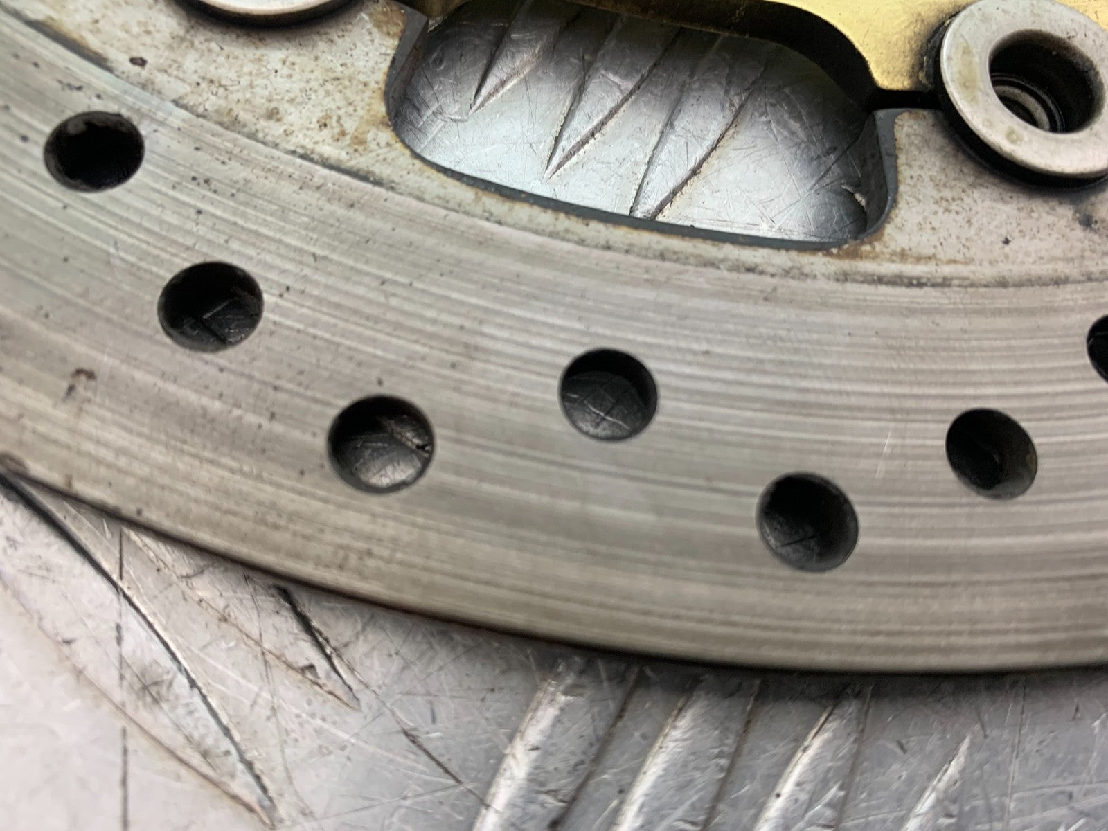 TRIUMPH SPEED TRIPLE R 1050 FRONT BRAKE DISCS  2009 (CMB1183)