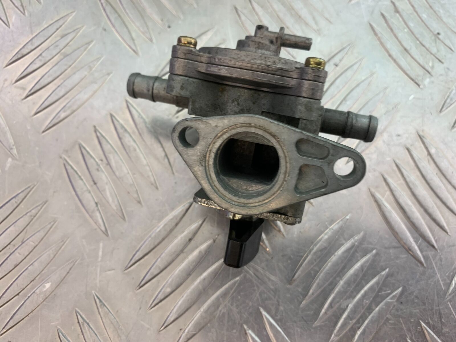 HONDA CBR1100 BLACKBIRD PETROL TAP   YEAR 1996-1998 (CMB1017)