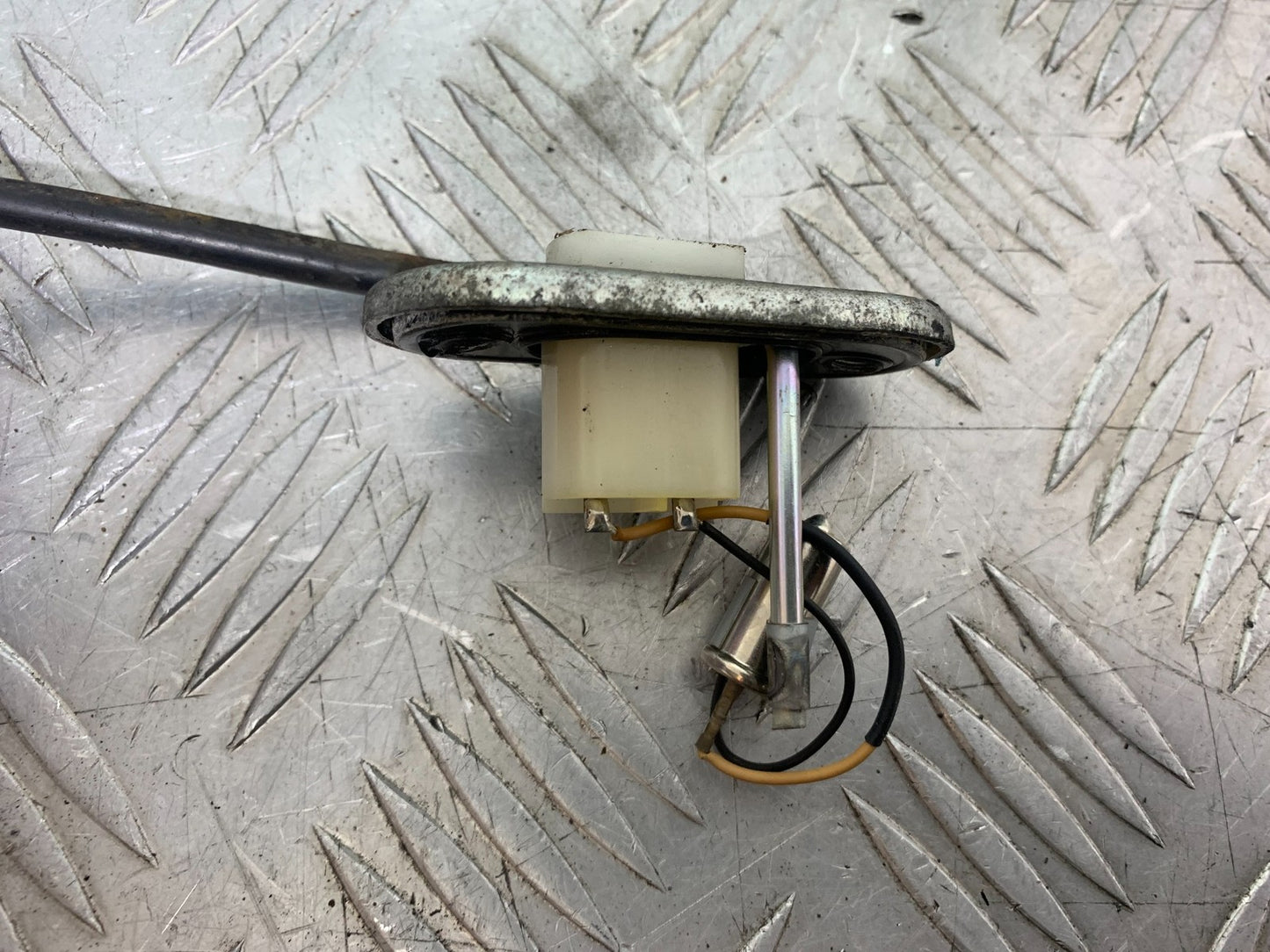YAMAHA XVS 1300 MIDNIGHT STAR PETROL TANK SENDER   YEAR 2007-16 (CMB1200)