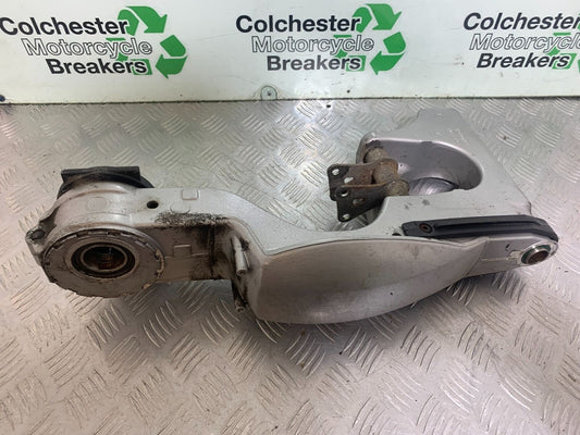 TRIUMPH 955i SPRINT ST SWINGARM  YEAR 1999-2004 (CMB1124)