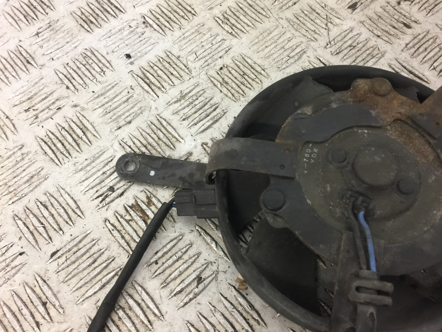 YAMAHA R6 5SL RADIATOR FAN  2004 (STOCK 542)