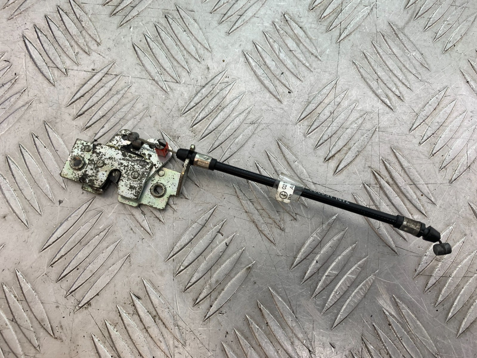 DUCATI 1299 PANIGALE SEAT CATCH AND CABLE  YEAR 2016 (CMB 1187)