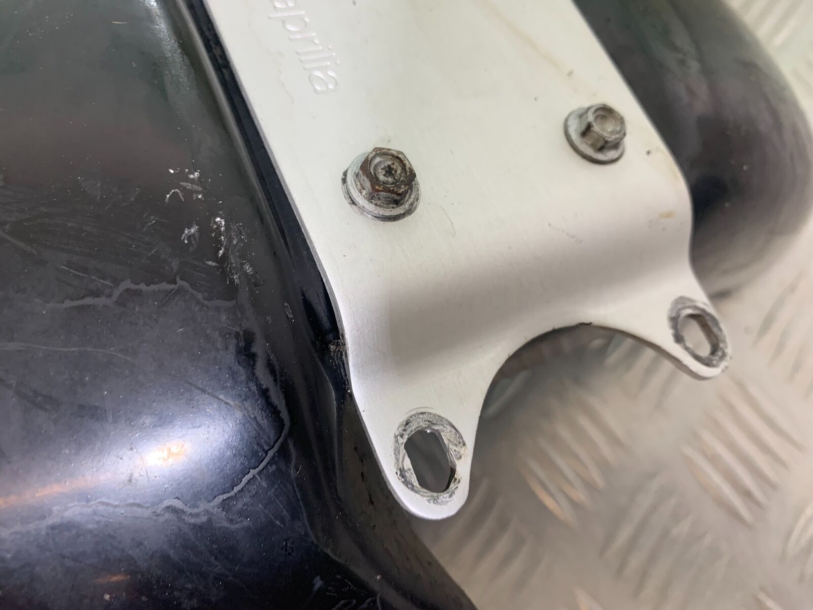 APRILIA RS50 RS 50 FRONT MUDGUARD  YEAR 1996-1998 (CMB1132)
