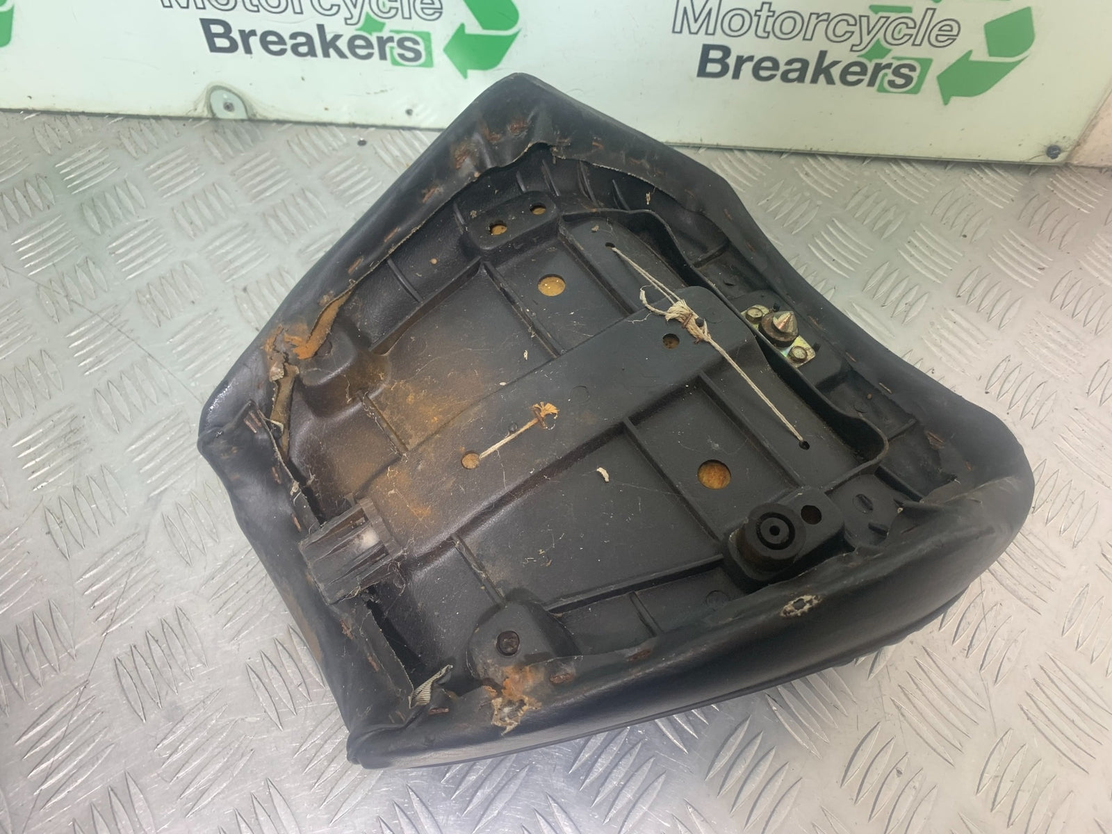 PIONEER XF250 FRONT SEAT YEAR 2009 (CMB1143)