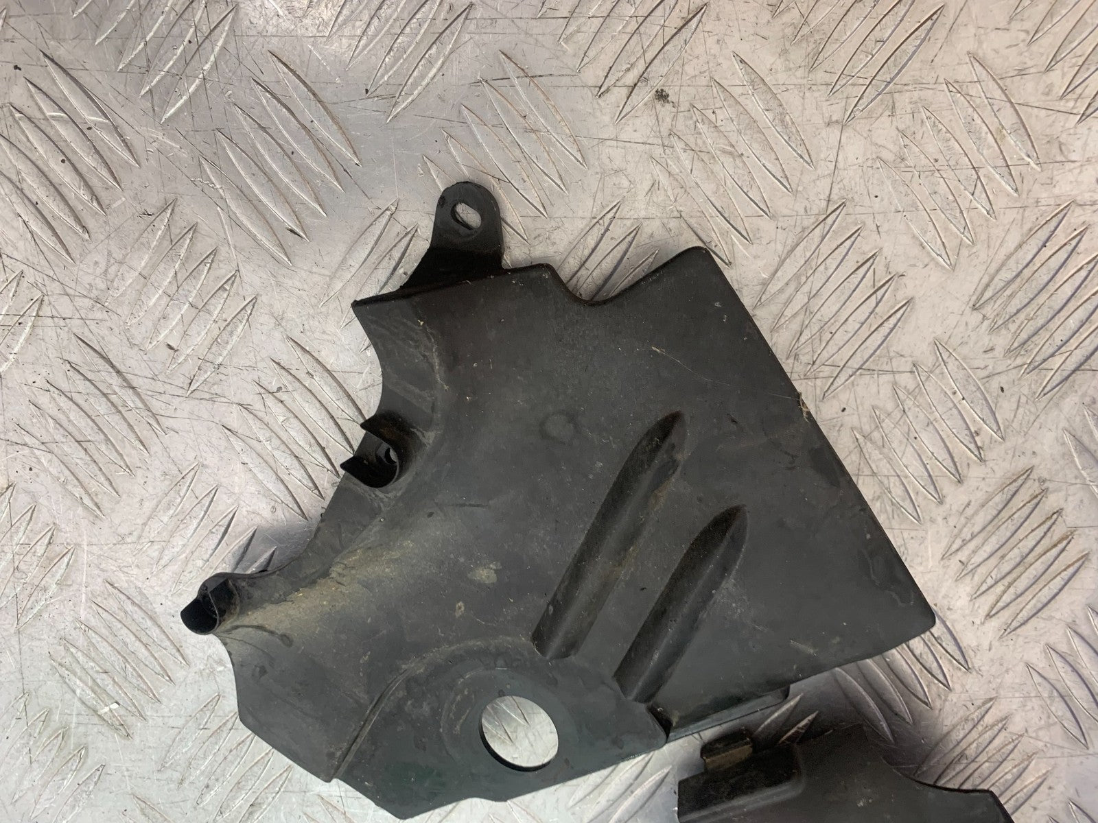 YAMAHA YBR125 CUSTOM SIDE INFILLS  YEAR 2008-2016 (CMB1192)