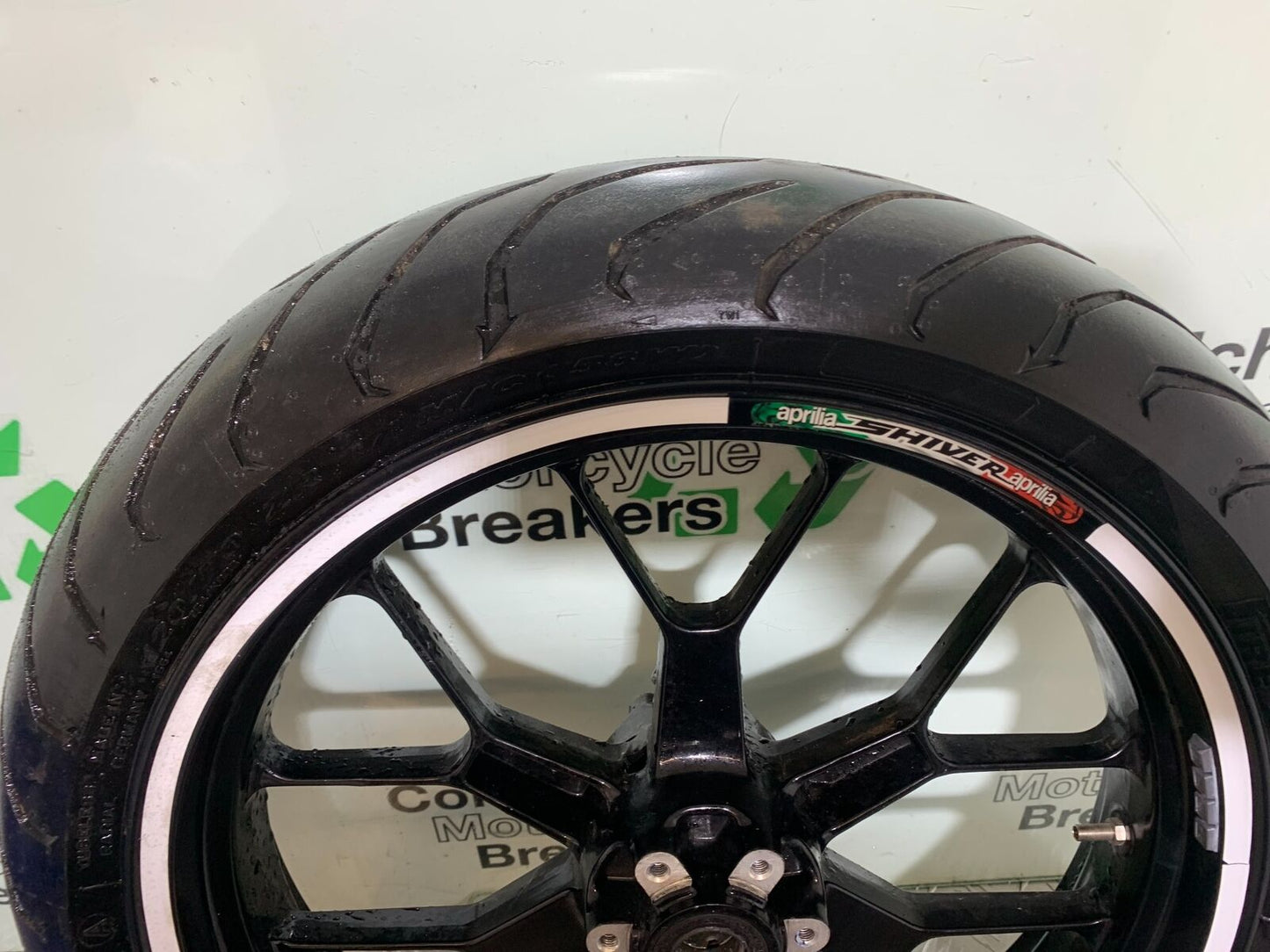 APRILIA SL750 SL 750 SHIVER FRONT WHEEL   YEAR 2012 (CMB1074)