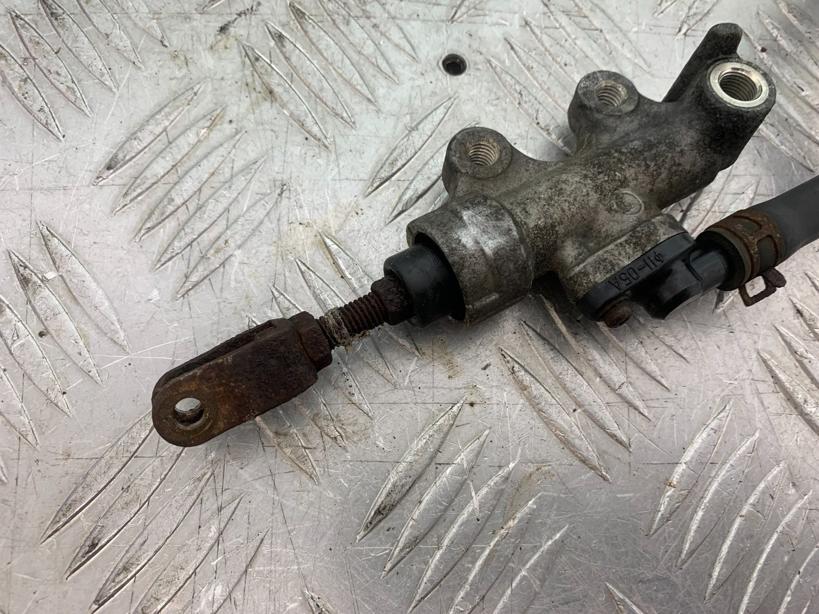 SUZUKI GSF600 GSF 600 BANDIT REAR MASTER CYLINDER   2000-2004 (CMB1269)