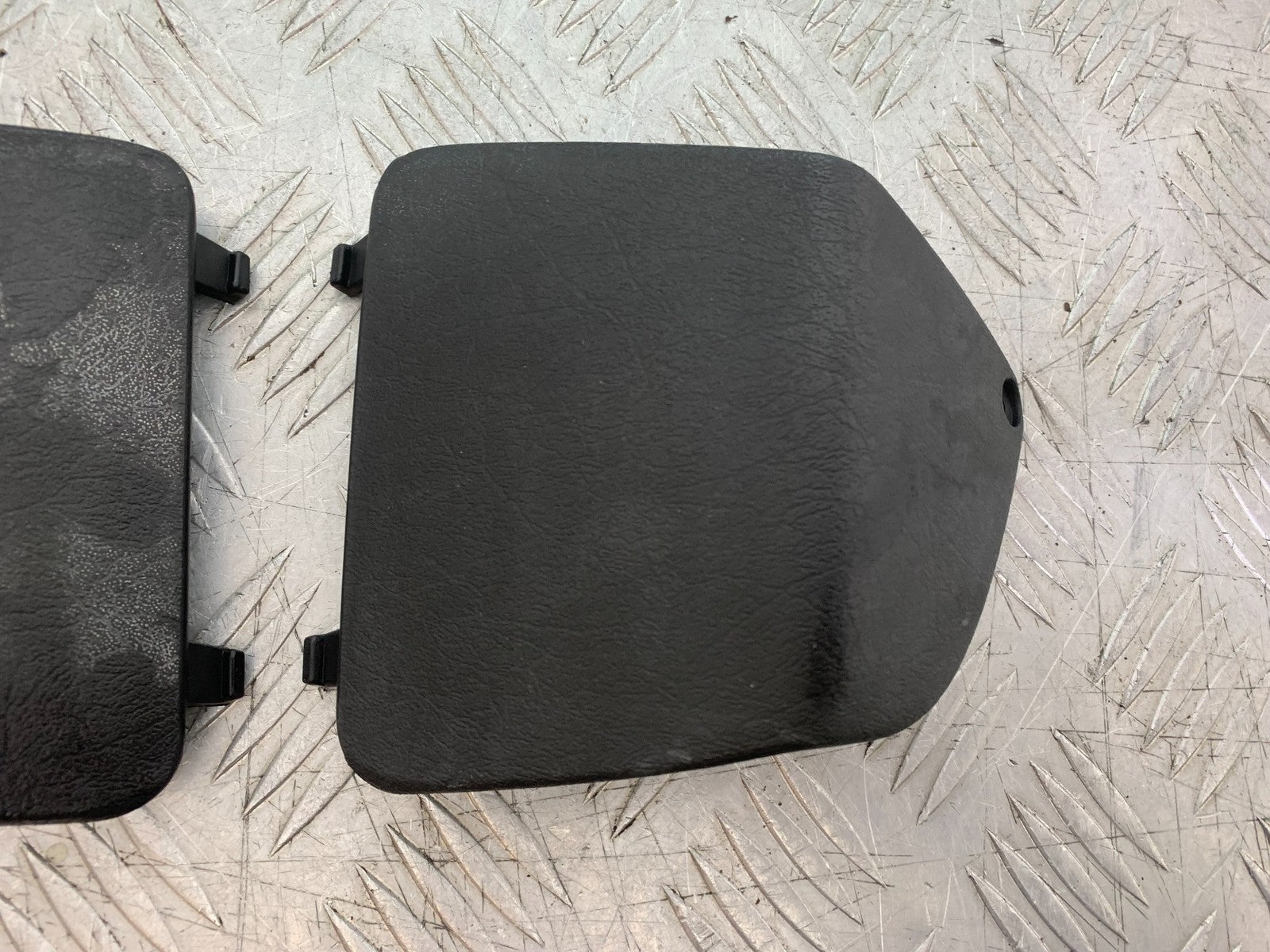 PIAGGIO VESPA GT125 L LEFT AND RIGHT INNER INFILLS YEAR 2003 (CMB1300)