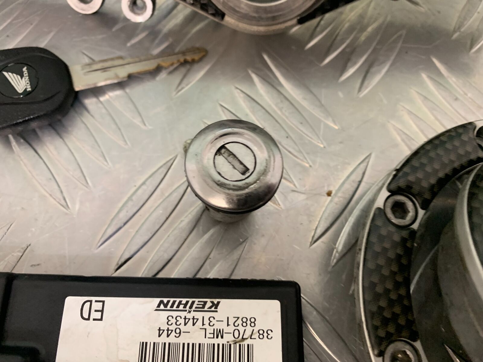 HONDA CBR1000 rr FIREBLADE ECU LOCKS KEY YEAR 2008-2011 (STOCK 986)